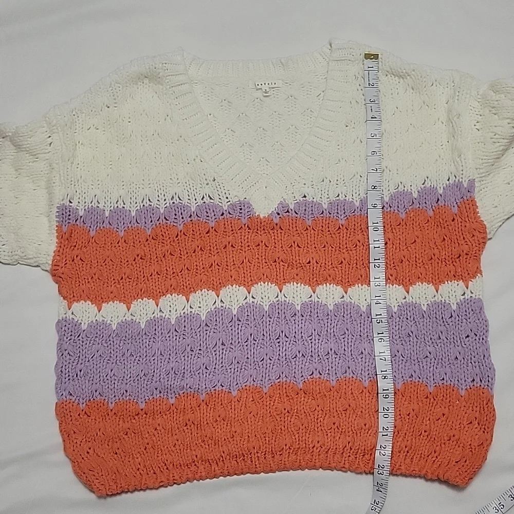Baevely Sweater, Medium - Picture 5 of 10